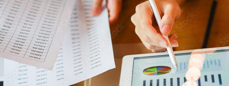 The role of the project client seems simple at first glance. In reality, however, it is very versatile and changes during the project.